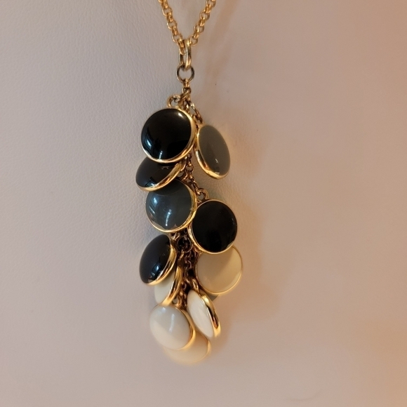 unknown Jewelry - EUC Goldtone Chain with Cluster of Disc Pendant